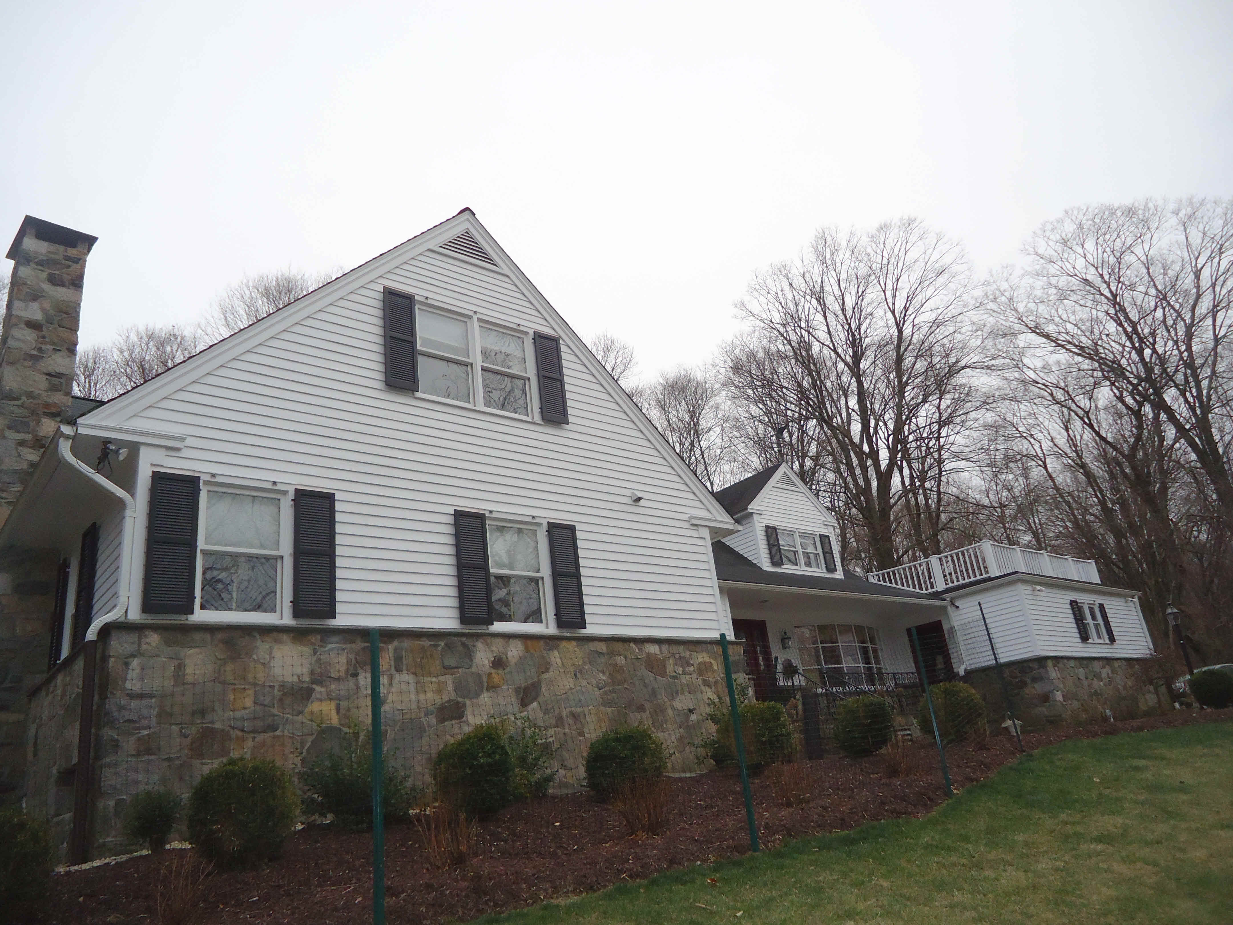 Building photograph for 170 HEMLOCK RD